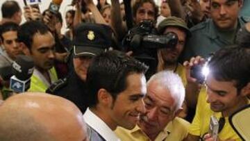 Multitudinario recibimiento a Contador