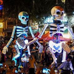 Desfile Día de Muertos CDMX: horarios del Metro, Metrobús, calles cerradas y alternativas viales