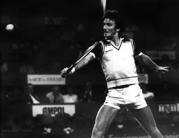 El que fuese número siete del mundo en el 1983, cosechó 24 títulos (19 de ellos en dobles) falleció a causa de un cáncer de próstata a los 64 años. Fue el entrenador de Grigor Dimitrov, en los inicios del búlgaro.