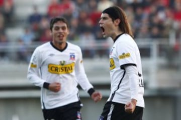 Llegó a Everton, donde fue campeón, y luego pasó por Colo Colo. Ahí ha convertido 34 goles en 51 partidos. Está en Liniers de Argentina.