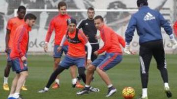 Rodrigo, principal novedad en la lista de Gary Neville