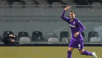 Guimaraes (Portugal), 19/12/2024.- Fiorentina'Äôs Rolando Mandragora after scoring a goal against Vitoria Guimaraes during the UEFA Conference League soccer match held at D.Afonso Henriques Stadium, in Guimaraes, Portugal, 19 December 2024. EFE/EPA/HUGO DELGADO