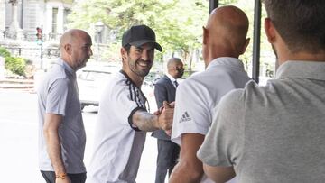 Isco, llegando a Montreal.