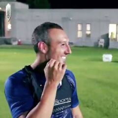 Primer entrenamiento de Cazorla a las órdenes de Xavi