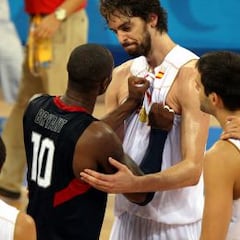 Kobe 'hizo de Pau un ganador' mostrándole el oro de Pekín