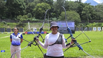 Alejandra Valencia festeja su oro en tiro con arco en San Salvador 2023.