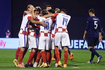 1-1. Nikola Vlasic celebró el gol del empate.