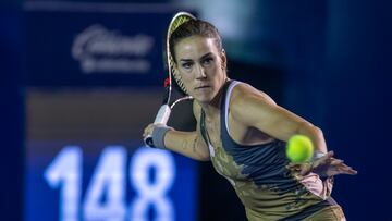 La tenista española Nuria Párrizas, durante un partido en el Abierto de Tenis de Monterrey.