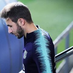 Oficial: Samper rescinde su contrato con el Barcelona
