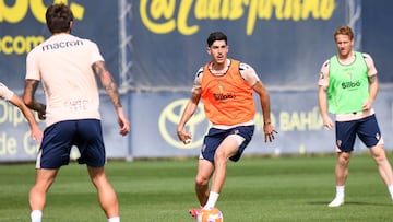03/04/25 CADIZ CF ENTRENAMIENTO
CARLOS FERNANDEZ