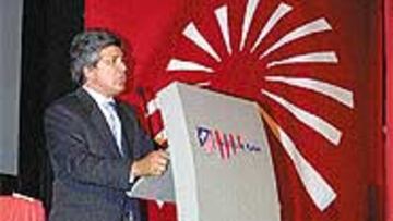 <b>SIN POLÉMICAS</B>. Cerezo no quiere malos entendidos con Luis Aragonés.