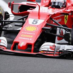 Pirelli: Vettel y Raikkonen sufrieron fallos diferentes