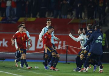 1-0. Álvaro Morata celebra el primer gol.