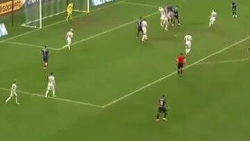 Su equipo estaba 2-2 en el minuto 90 y un chileno maravilló a todos con esto en Rusia