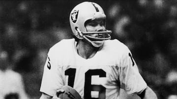 As we celebrate National Hispanic Heritage Month until October 15th, we look back at a legendary Latino of the NFL, two time Super Bowl champ Jim Plunkett.