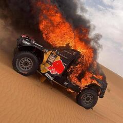 Moraes y Monleón acaban con el coche envuelto en llamas en Abu Dhabi