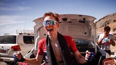 Jabal Al Akhdhar (Oman), 15/02/2023.- US rider Matteo Jorgenson of Movistar Team celebrates winning the Tour of Oman cycling race following the 5th and final stage over 152.2 km from Samail to Jabal Al Akhdhar, Oman, 15 February 2023. (Ciclismo) EFE/EPA/YOAN VALAT
