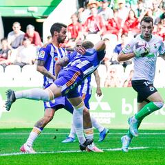 El Racing perdona y la Ponferradina se le sube a las barbas