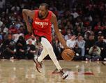 Kevin Durant imparable en una reñida victoria para Houston