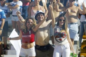 Futbol, Colo Colo vs Universidad Catolica
Quinta fecha, campeonato de Clausura 2016/17
Hinchas Universidad Catolica alientan a su equipo durante del partido de primera division contra Colo Colo disputado en el estadio Monumental de Santiago, Chile.
04/03/2017
Ramon Monroy/Photosport
*************

Football, Colo Colo vs Universidad Catolica
Fifth date, Clousure Championship 2016/17
Universidad Catolica's fans cheer their team during the first division football match against Colo Colo at the Monuemnatl stadium in Santiago, Chile.
04/03/2017
Ramon Monroy/Photosport