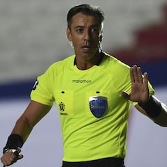 Who is the referee for England vs Iran in the World Cup 2022 group first game?