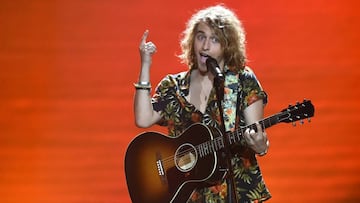 Spanish singer, songwriter, and guitarist representing Spain with the song &quot;Do it for yor lover&quot; Manel Navarro performs during the Grand Final rehearsal of the Eurovision Song Contest 2017 at the International Exhibition Centre in Kiev on May 12, 2017. / AFP PHOTO / SERGEI SUPINSKY