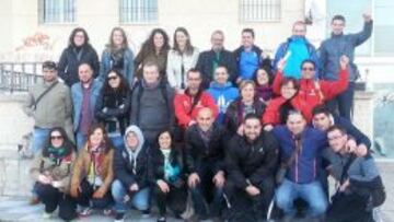 Los miembros de la peña, en una imagen colgada en Facebook.