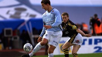 Malmö fans urge Ibra to return: "You can play with one leg"