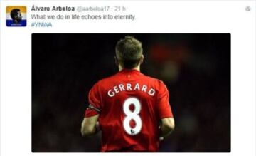 Los futbolistas homenajean a Steven Gerrard