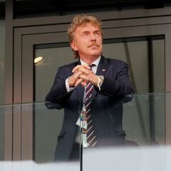 “Maradona ganaba torneos solo, Messi necesita al equipo”