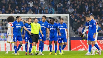 02/01/24 PARTIDO DE PRIMERA DIVISION
GETAFE CF - RAYO VALLECANO
ARBITRO FIGUEROA VAZQUEZ PROTESTA 