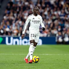 Mendy apunta al regreso… y amenaza el sitio de Fran García