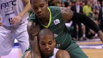 El Unicaja, virtualmente en la Copa ganar en la prórroga