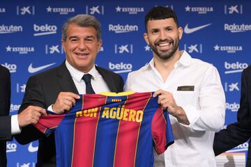 El 31 de mayo es presentado como nuevo jugador del Barcelona 