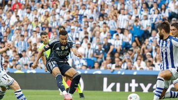 SAN SEBASTIÁN, 13/09/2025.-El delantero del Real Madrid Kylian Mbappé, durante el partido de la jornada 4 de La Liga EA Sports este sábado en el estadio Municipal de Anoeta en San Sebastián.- EFE/ Javier Etxezarreta
