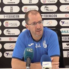 Romero, técnico del Ceuta: “Es todo un poco de locura...”