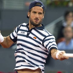 Tsonga se retira y Ferrer pasa a octavos con Feliciano López