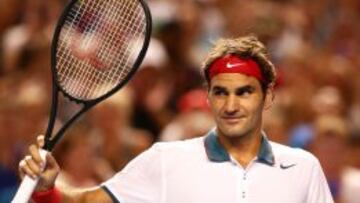 Federer y Tsonga avanzan