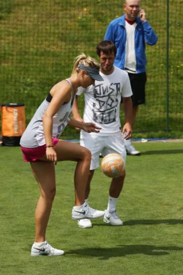 Imágenes del entrenamiento de Sharapova en Wimbledon