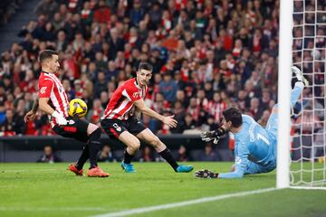 1-0. Centro con rosca de Iñaki Williams, no despeja Raúl Asencio, Thibaut Courtois no consigue alejar el balón y Alejandro Berenguer, muy atento al rechace, remata a placer el primer tanto.