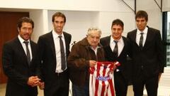 Jos¨¦ Mujica: "Les felicito, s¨¦ que le ganaron al Real Madrid"