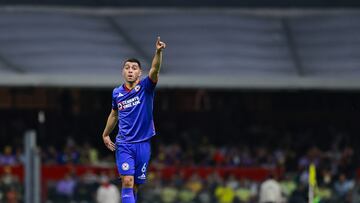 Erik Lira of Cruz Azul during the 8th round match between America and Cruz Azul as part of the Torneo Clausura 2024 Liga BBVA MX at Azteca Stadium on February 24, 2024 in Mexico City, Mexico.