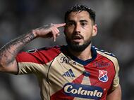 Independiente Medellin's Argentine forward #19 Francisco Fydriszewski celebrates after scoring his team's first goal during the Copa Libertadores phase two first-leg football match between Uruguay's Liverpool and Colombia's Independiente Medellin at the Alfredo Victor Viera Park Stadium in Montevideo on February 17, 2026. (Photo by Eitan ABRAMOVICH / AFP)