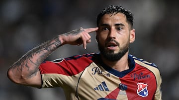 Independiente Medellin's Argentine forward #19 Francisco Fydriszewski celebrates after scoring his team's first goal during the Copa Libertadores phase two first-leg football match between Uruguay's Liverpool and Colombia's Independiente Medellin at the Alfredo Victor Viera Park Stadium in Montevideo on February 17, 2026. (Photo by Eitan ABRAMOVICH / AFP)