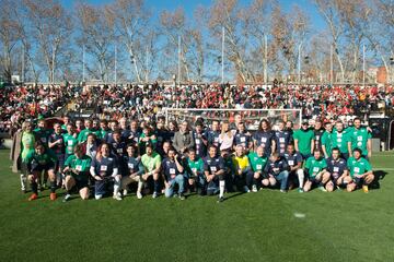 Esta mañana ha tenido lugar en el Estadio de Vallecas el encuentro de fútbol solidario en beneficio de la Fundación Prodis, Artistas vs Famosos.