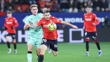 Javi Galán durante el partido de ayer.