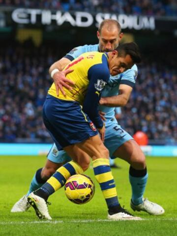 Alexis Sánchez tuvo una activa participación en el triunfo de Arsenal sobre Manchester City de Manuel Pellegrini.