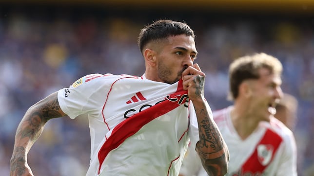 El VAR salva a River y hunde a Boca