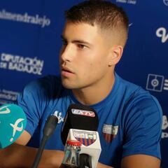 Ángel Bastos: "La dinámica cambiará y ganaremos partidos"