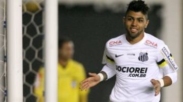 Gabriel 'Gabigol' Barbosa le hace honor a su apodo como delantero de Santos. ¿En la senda de Pelé y Neymar? 